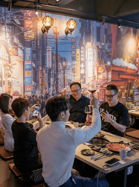 Enjoy Built-in Grilled Restaurant